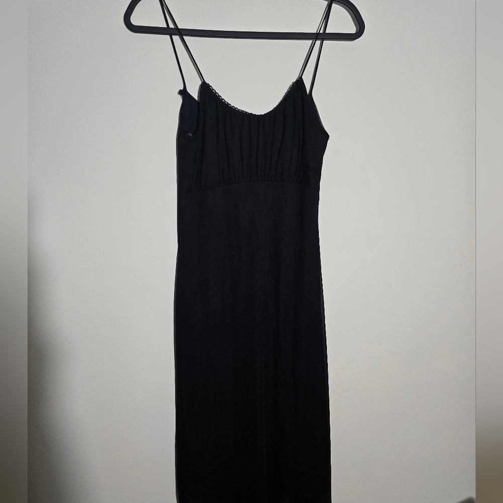 Le Chateau Black Spaghetti Strap Slip Dress